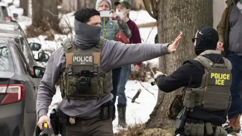 ABD Mahkemelerinden ICE'a Şok Uyarı: 4 Bin Tutuklama Hukuksuz İlan Edildi!