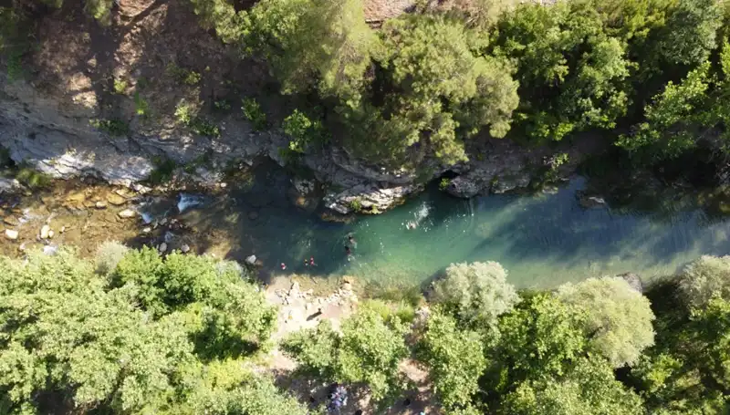 Adana'da Nemi Bunalttı, Doğal Sular Tatlı Serinlik Sağladı