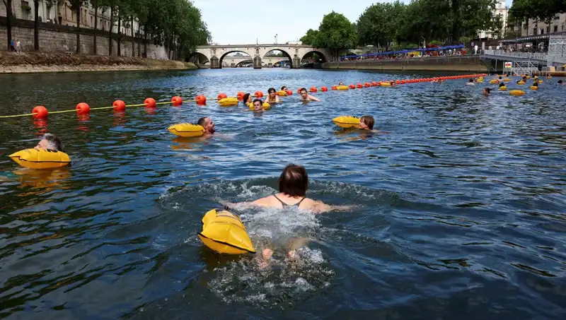 Paris'te Bir İlk: Seine Nehri Artık Halka Açık!