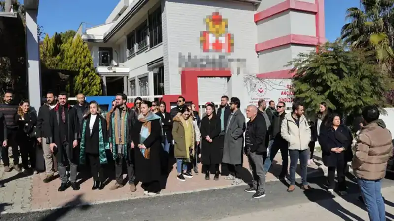 Karne Günü Velileri Şok Etti: Öğretmenler ve Öğrenciler Ağlıyordu!