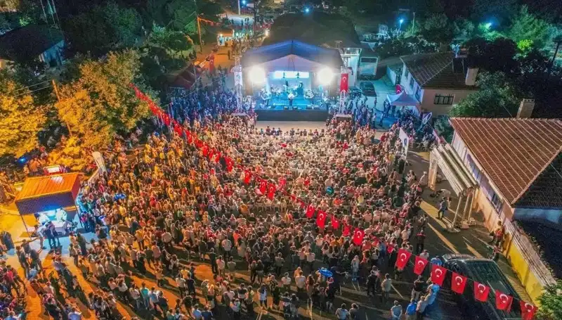 Leylek Şenliği: Doğanın Büyüsünü Yaşamak İçin İdeal Bir Etkinlik