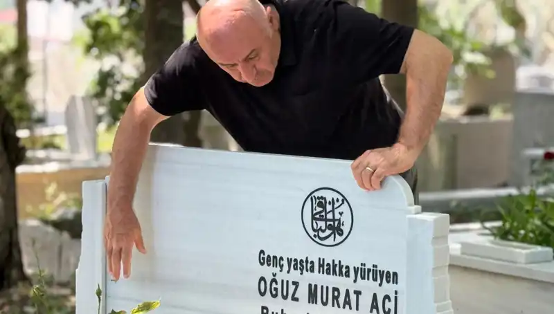Aci Ailesinin Unutulmaz Babalar Günü: Hüzün ve Anılar