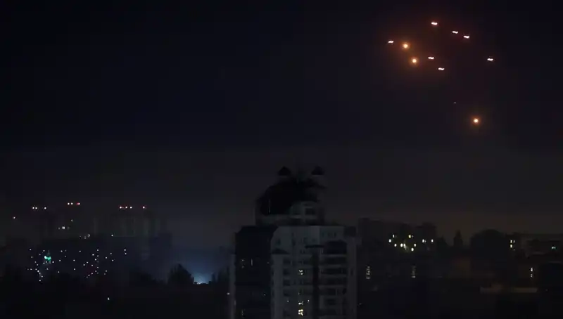 Hava Saldırılarının Gölgesinde: Kiev ve Sumi'de Tansiyon Artıyor