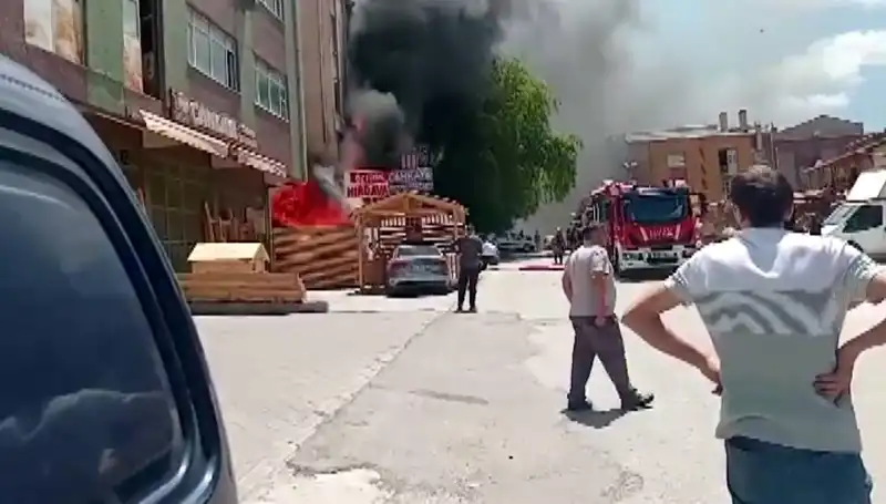 Ankara’da İş Yerlerinde Yangın Korkutan Alevlerle Siber Güvenlik Uyarısı