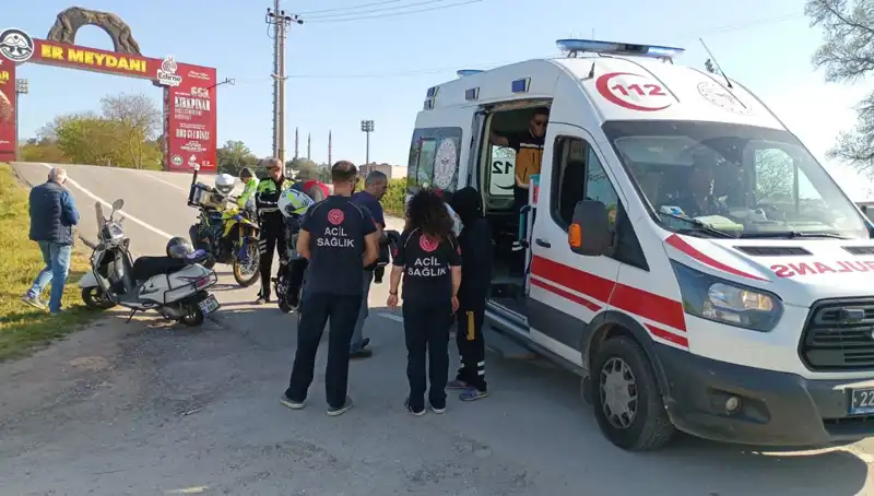 Edirne'de Motosiklet Kazası: Feci Kaza Sonrası Yaralıların Durumu Ciddiyetini Koruyor