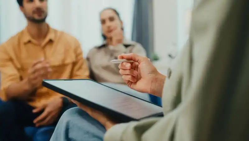 Çift Terapisi: Her İlişkiye İyi Gelir Mi?