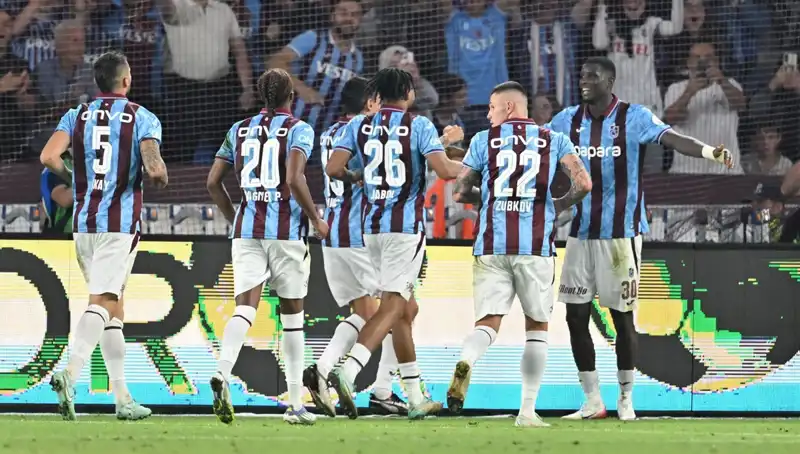 Trabzonspor, Kocaelispor'u Maçta Alt Ederek Taraftarlarını Coşturdu