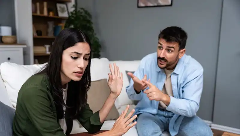 Evlilikleri Tehdit Eden 4 Yıkıcı Davranış: İlişkinizi Nasıl Kurtarabilirsiniz?