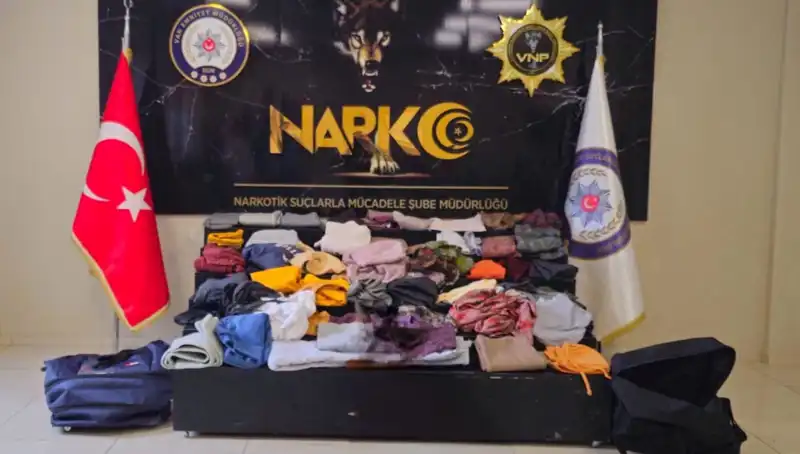 32 Kilo Metamfetaminle Yakalanan İsim: Uyuşturucu Tacirleri Yine Ülkede Şok Oluşturdu