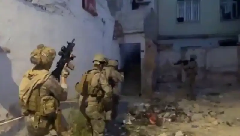 Uyuşturucu İle Mücadelede Tarihi Operasyon: 2 Bin 311 Gözaltı!