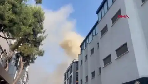 İstanbul'da Yangın Paniği: 4 Katlı İş Merkezinde Felaket Rüzgarı Esti