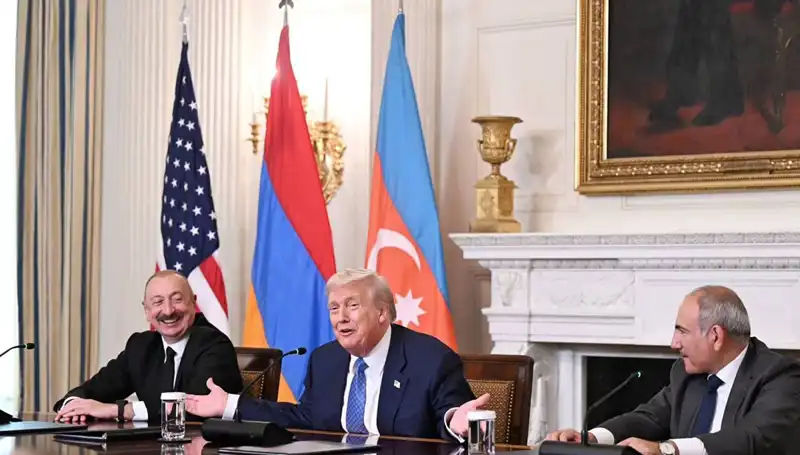 Ermenistan’a Anayasa Çağrısı: Aliyev’den Dikkat Çekici Açıklamalar
