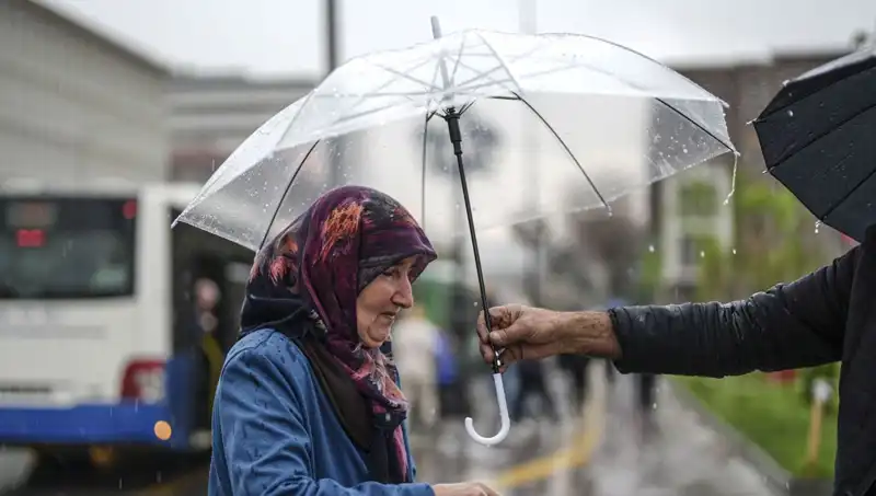 Bugün Türkiye'nin Hava Durumu: Gök Gürültülü Sağanak Yağışlar Geliyor!