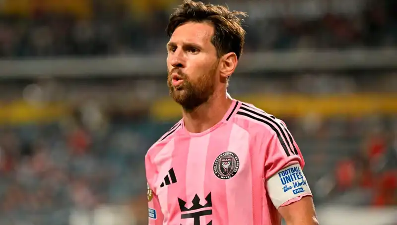 Messi'nin Destanı: Direkten Dönen Son Dakika Şutu Huşu Yarattı