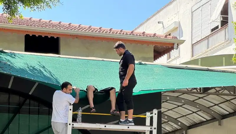 Balcondan Düşen Genç, Yaşam Mücadelesi Veriyor!
