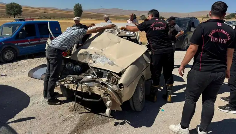 Kahramanmaraş'ta Feci Kaza: Kamyonet ile Otomobil Çarpıştı