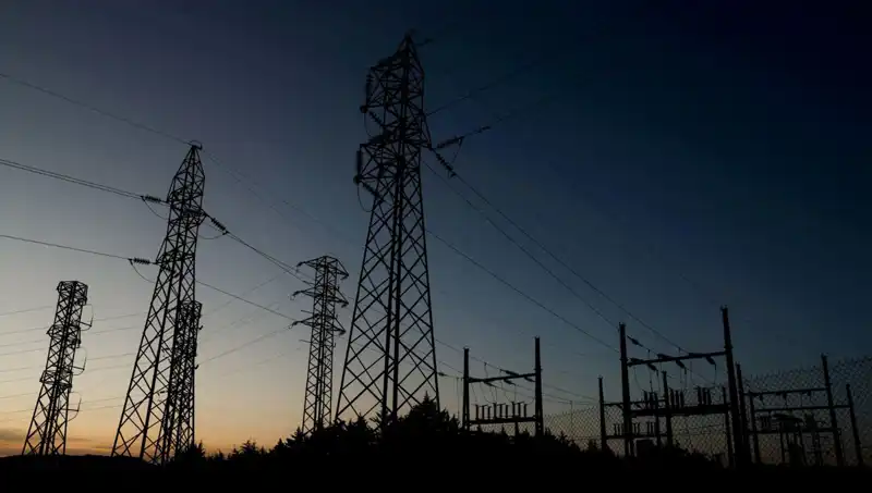 İzmir'de Elektrik Kesintileri: Hangi ilçelerde ne zaman etkili olacak?