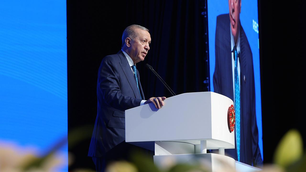 Cumhurbaşkanı Erdoğan'dan müjde: 1381 engelli öğretmen atanacak