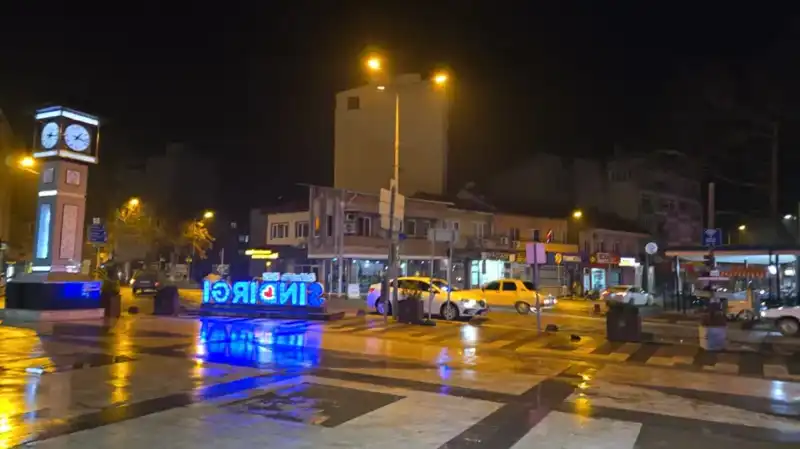 Sındırgı'da Beklenmedik Bir Şok: 5.1 Büyüklüğünde Deprem Meydana Geldi