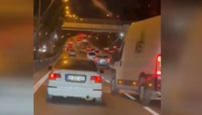 Tuzla'da Yaşanan Makas Terörü: Sürücü Neden Tutuklandı?