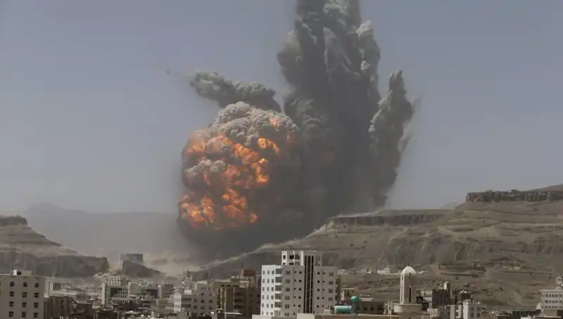 ABD'nin Yemen'deki Fabrika Saldırısı: 5 Ölü, 13 Yaralı ve Artan Gerilim