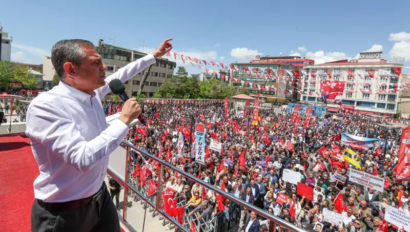 Özgür Özel’den Çarpıcı Açıklama: ‘Örgütün Silah Bırakmasını Sonuna Kadar Destekliyoruz’