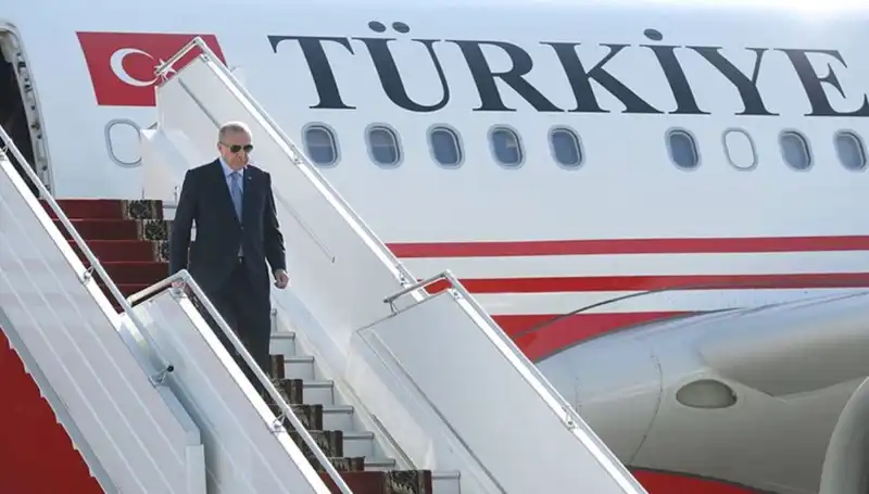 Cumhurbaşkanı Erdoğan, İtalya Gezi'sinden Ülkesine Döndü: Ziyaretin Ayrıntıları